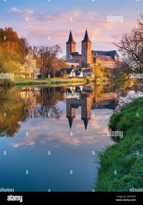 rochlitz castle   river zwickauer mulde  morgenrot rochlitz
