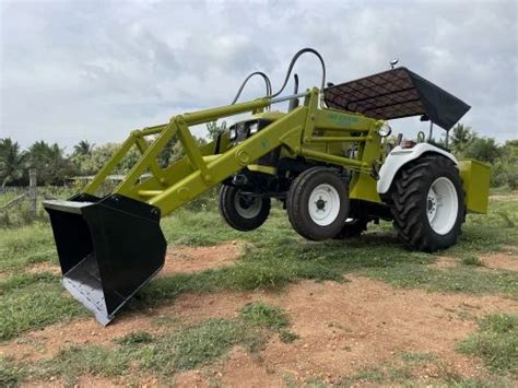 Hydraulic 700 Kg Tractor Front Loader For Agriculture Lifting