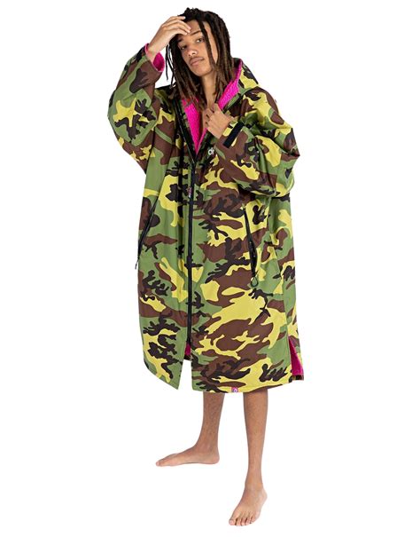 Dryrobe Advance Long Sleeve Adult Robe - Camouflage Pink | Simply Swim | Simply Swim UK