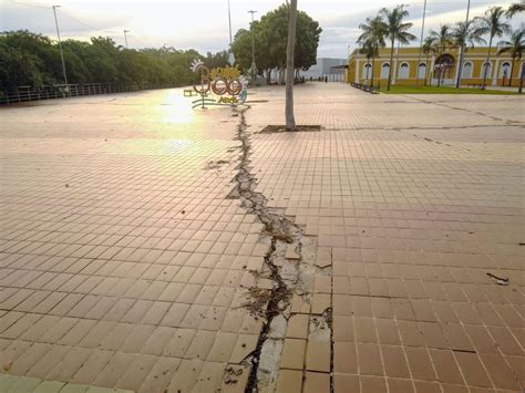 Praça da Orla do Porto em Cuiabá é interditada após rachadura na