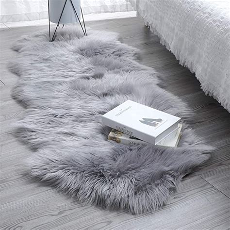 Yihaic Faux Fur Sheepskin Style Rug Faux Fleece Fluffy Area Rugs Seat