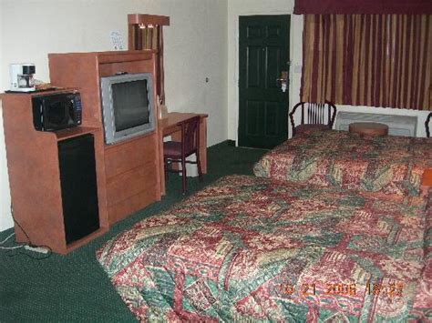 University Inn And Suites Tallahassee Prices And Hotel Reviews Fl