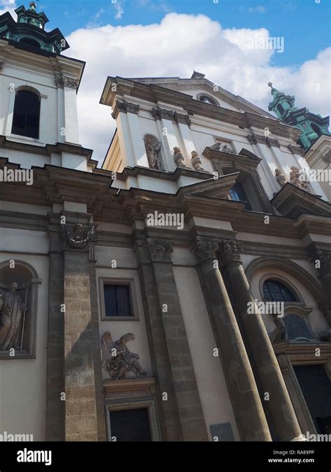 La Chiesa di Sant Anna nel centro storico di Cracovia in Polonia è uno