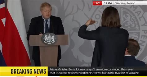 Inwazja Rosji Na Ukrain Boris Johnson Zrugany Przez Aktywistk Nie