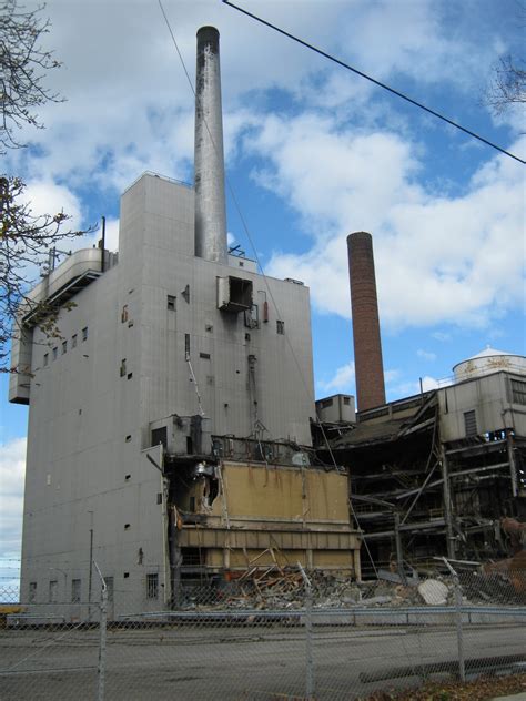 Brady's Bunch of Lorain County Nostalgia: Ohio Edison Demolition Update