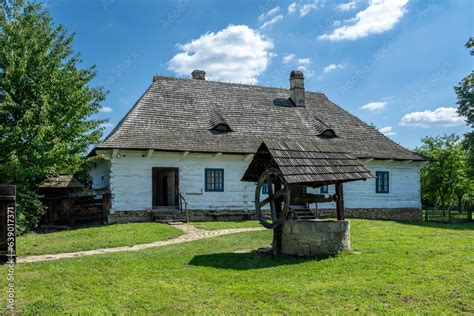 Foto De Sanok Poland August Wooden Houses Of Rural