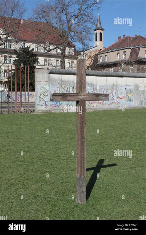 Berlin Wall Memorial Stock Photo - Alamy