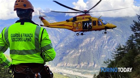 Incidente Stradale Salbertrand Strada Del Pramand Moto Precipitata