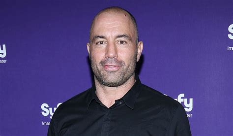 Joe Rogan Apologizes After Spotify Removes 70 Episodes Of His Podcast