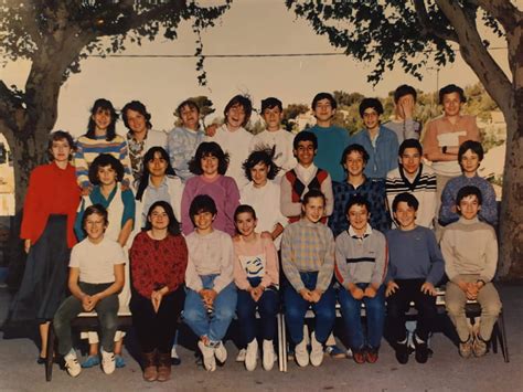 Photo de classe 6eme B de 1984 Collège Sainte elisabeth Copains d avant