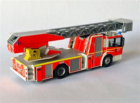 Wiking 0431 02 Mercedes Benz Econic L 32 Metz Feuerwehr Drehleiter 1 43