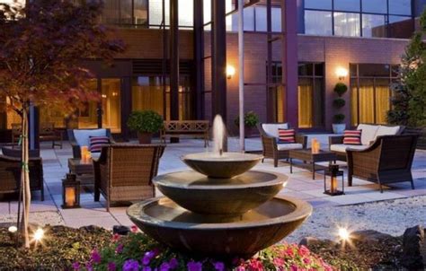 Sheraton LaGuardia East Hotel - Rooms For Change