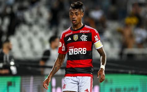 Bruno Henrique é a aposta de Tite para substituir Pedro contra o Bahia