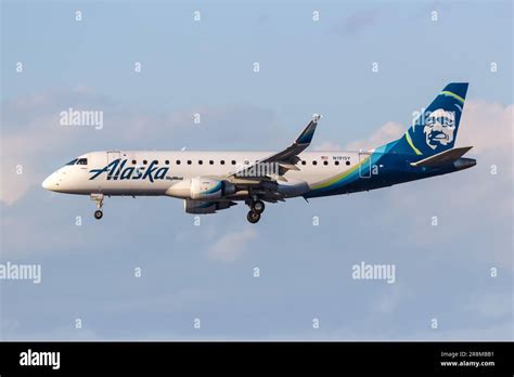 Los Angeles United States November 2 2022 Alaska Skywest Airlines