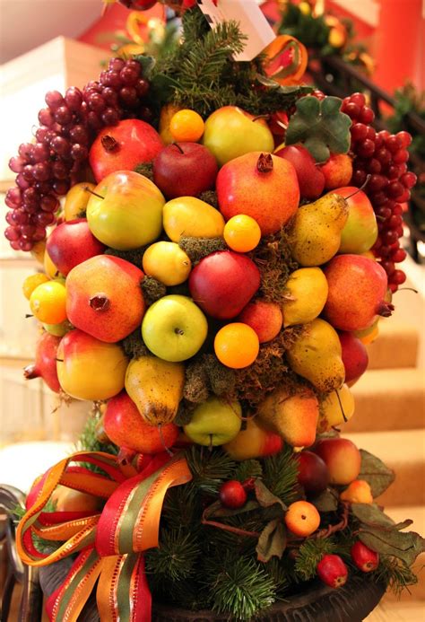 Habitually Chic® Christmas In Kentucky Edible Fruit Arrangements Fruit Arrangements Edible