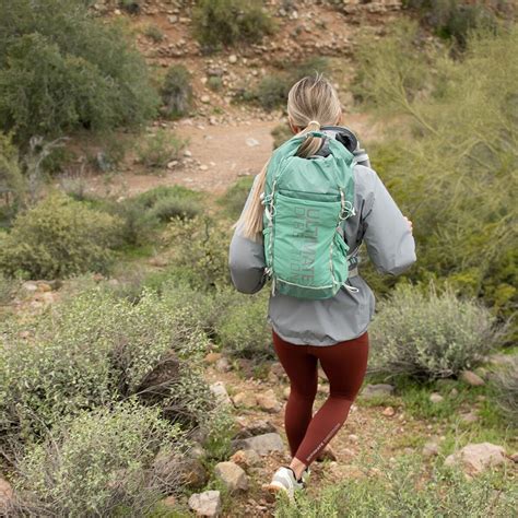 Ultimate Direction Fastpackher 20L Daypack Women S Hike Camp