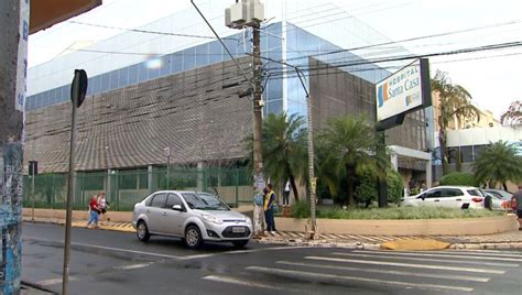 Un homme hospitalisé après avoir été abattu lors d un vol à Ribeirão