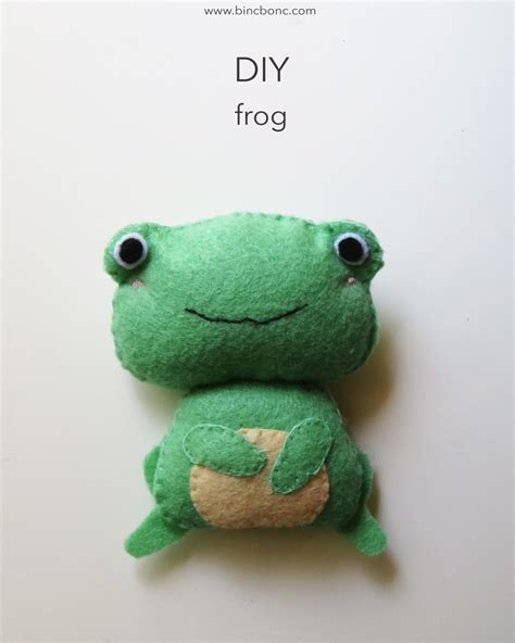 DIY Frog FREE Sewing Pattern and Tutorial | Sewing 4 Free