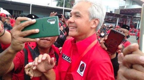 Ganjar Pranowo Diteriaki Presidenku Oleh Pendukung Saat Hendak Pulang