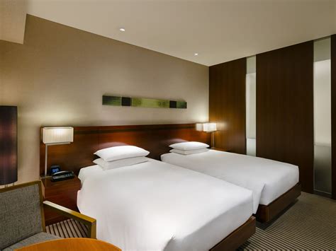 Luxury Hotel Rooms & Suites in Shinjuku | Hyatt Regency Tokyo