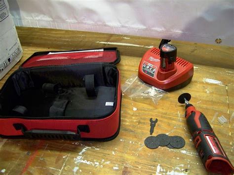 Milwaukee M12 Cordless Rotary Tool Kit 2460-21 - Review - Tools In Action - Power Tool Reviews