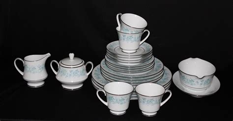 Beautiful Noritake Milford 2227 Fine China Set For 4 5 Items Per Place