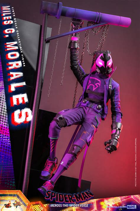 Hot Toys MMS 725 Spider Man Across The Spider Verse Miles G Morales Hot Toys Complete