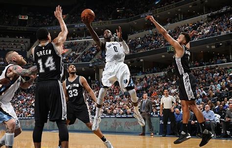 Grizzlies vs. Spurs Photos Photo Gallery | NBA.com