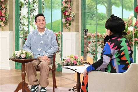 左から瑛人、黒柳徹子。cテレビ朝日 瑛人「徹子の部屋」に出演、黒柳徹子もお気に入りのあの曲披露 画像ギャラリー 13 音楽ナタリー