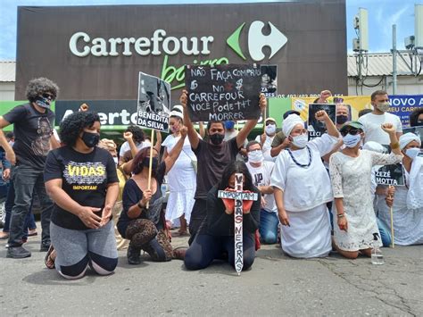 Morte No Carrefour Grupo Protesta Em Bras Lia Contra Espancamento De