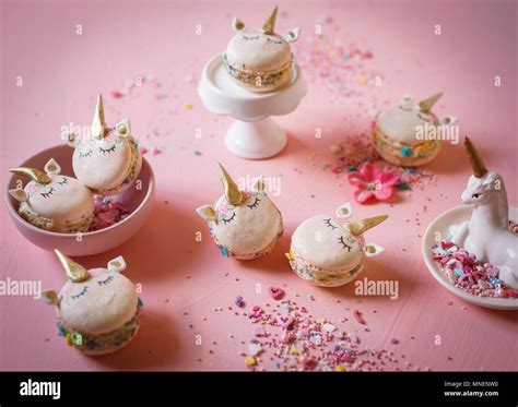 Einhorn Macarons Stockfotos Und Bilder Kaufen Alamy