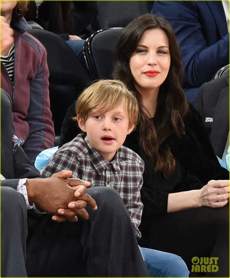 Full Sized Photo of liv tyler dave gardner bring their kids to knicks game 02 | Photo 3339025 ...