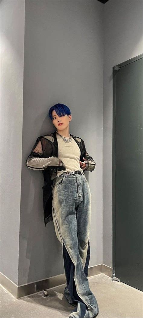 Hongjoong Ateez Wallpaper Lockscreen Kim Hongjoong Concert Outfit