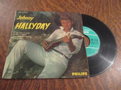 Tours Johnny Hallyday Re Serie Nous Quand On S Embrasse Eur