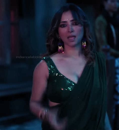 Shweta Basu India Lockdown 13 Hot Saree Cleavage Hd Caps Indiancelebblog