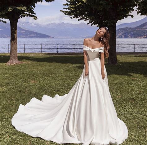 Keep Your Bridal Look Chic And Stylish Wedding Dresses Dream