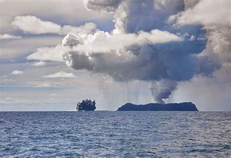 Undersea Volcano Eruption Near Tonga Unbelievable Info