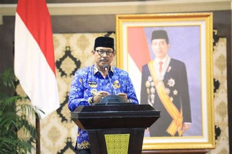 Pj Gubernur Jateng Tetapkan Upah Minimum Kabupaten Kota 2024 ANTARA News