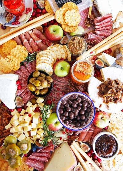 30 Beautifully Festive New Years Eve Charcuterie Board Recipes