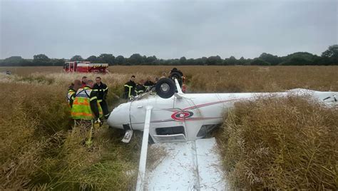 Un Avion Atterrit En Urgence Dans Un Champ Vern Sur Seiche Pr S De