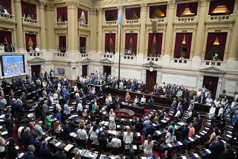 Ley Ómnibus Tras Un Cuarto Intermedio Continúa El Debate En Diputados Newsweek Argentina