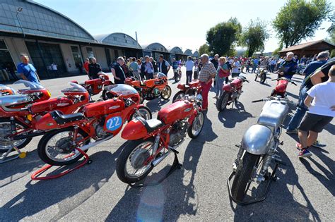 Rombano I Motori Alla Schiranna Il Raduno Aermacchi FOTO VareseSport