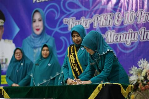 Media Center Ketua Pembina Posyandu Se Provinsi Riau Resmi Dikukuhkan