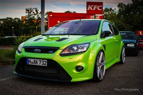 Green Ford Focus Rs With Massive 20 Wheels [2048x1365] R Carporn