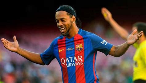 Le fils de Ronaldinho signe au Barça