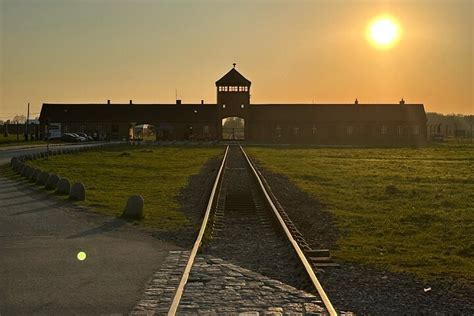 Tripadvisor Ganzt Gige F Hrung Durch Auschwitz Birkenau Und