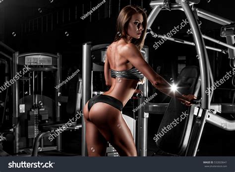 Beautiful Girl Fitness Bikini Gym Stock Photo 532820641 Shutterstock