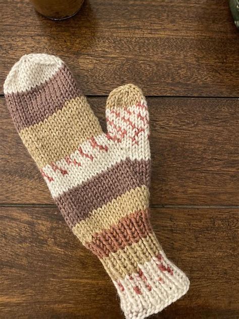 Ravelry Spounds The World S Simplest Mittens Knitting Accessories