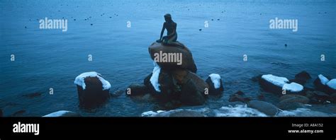 Little mermaid copenhagen Stock Photo - Alamy