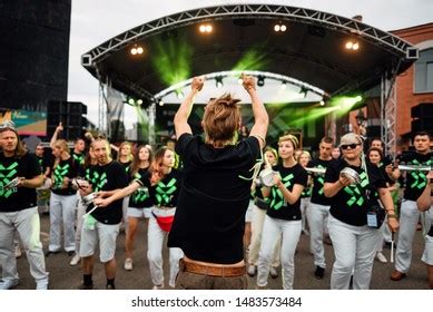 142 Naked Samba Girls Images Stock Photos Vectors Shutterstock